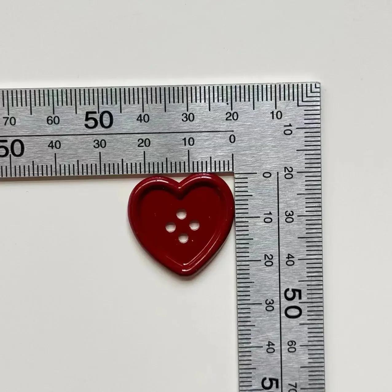 10 шт. японские винтажные винно-красные сердечки-пуговицы женское пальто свитер кардиган DIY Deco милые девушки шляпа одежда швейные аксессуары 24mm вино красного
10 шт. японские винтажные винно-красные сердечки-пуговицы женское пальто свитер кардиган DIY Deco милые девушки шляпа одежда швейные аксессуары 24mm вино красного