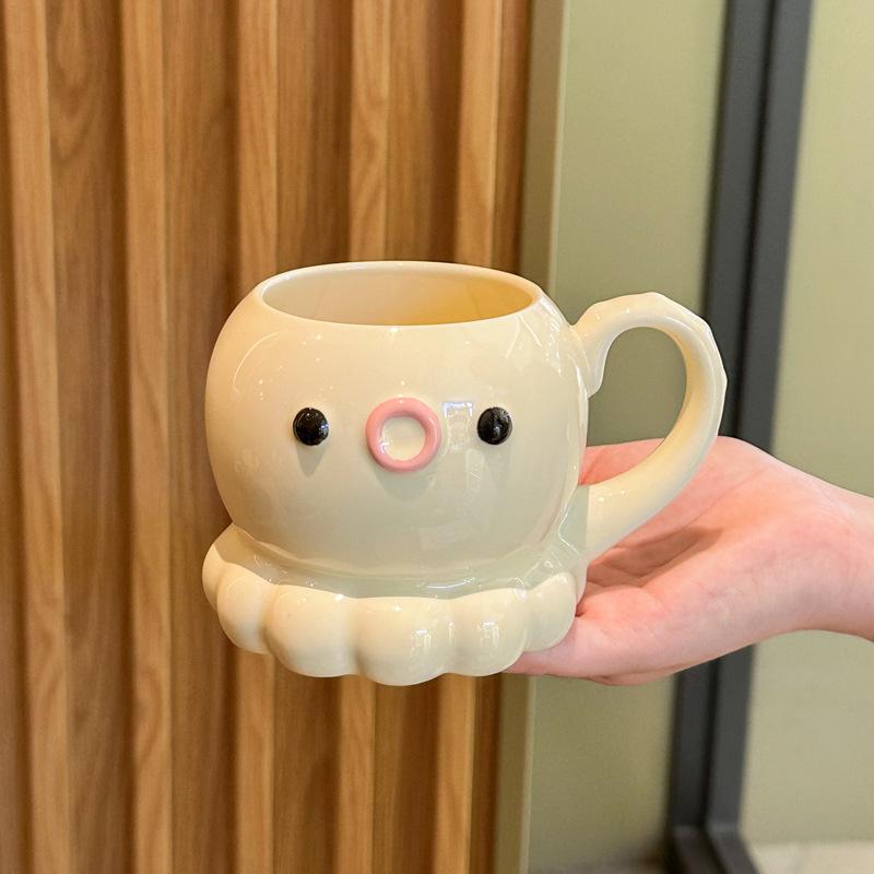 Подарок на день рождения для подруг, милая керамическая кружка в виде осьминога фуфу для молока с крышкой, сувенирный подарочный набор для девочек 301-400ml
Подарок на день рождения для подруг, милая керамическая кружка в виде осьминога фуфу для молока с крышкой, сувенирный подарочный набор для девочек 301-400ml