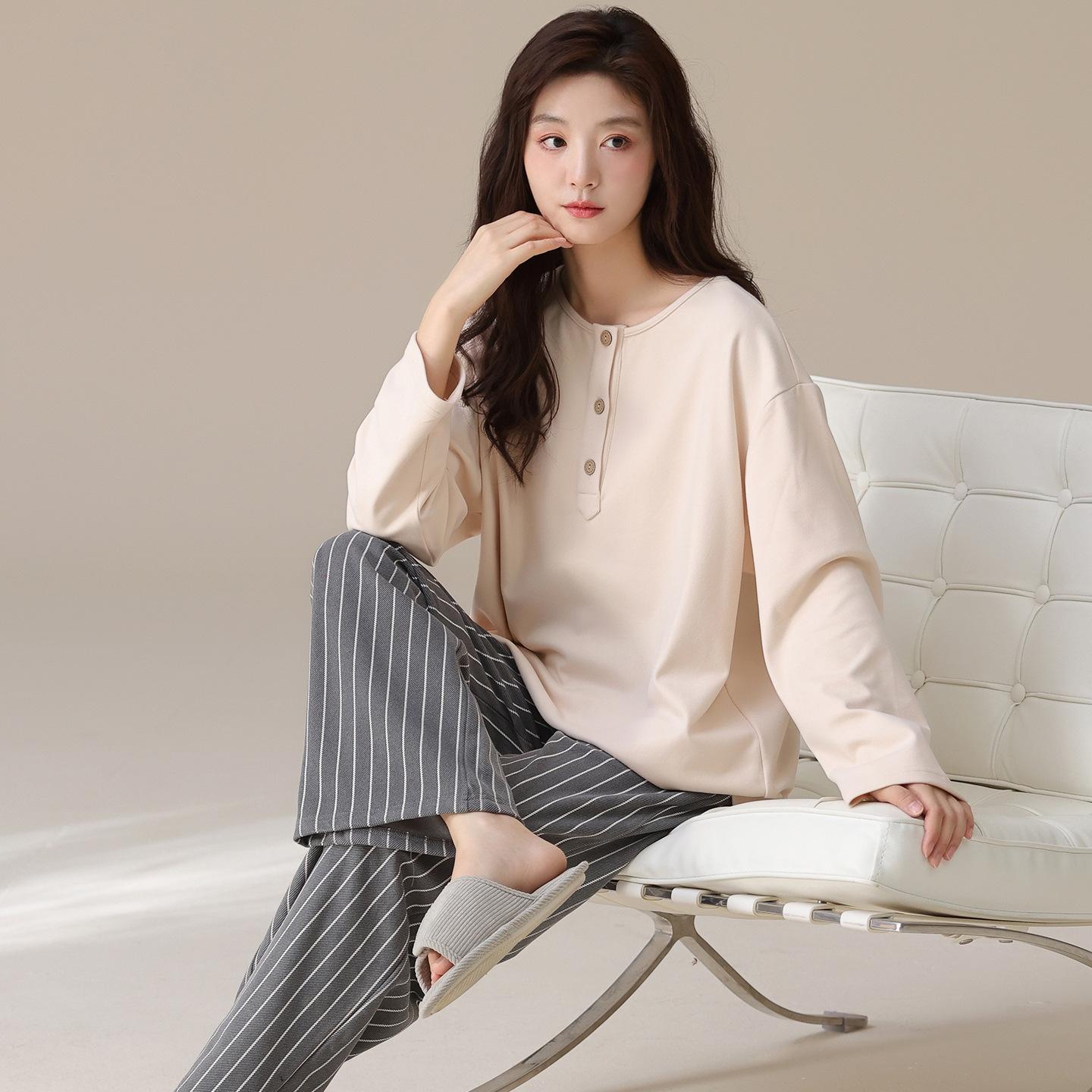 German velvet couple pajamas women s autumn and winter thin velvet long-sleeved new large size can be worn outside men s loungewear suit M
German velvet couple pajamas women s autumn and winter thin velvet long-sleeved new large size can be worn outside men s loungewear suit M
