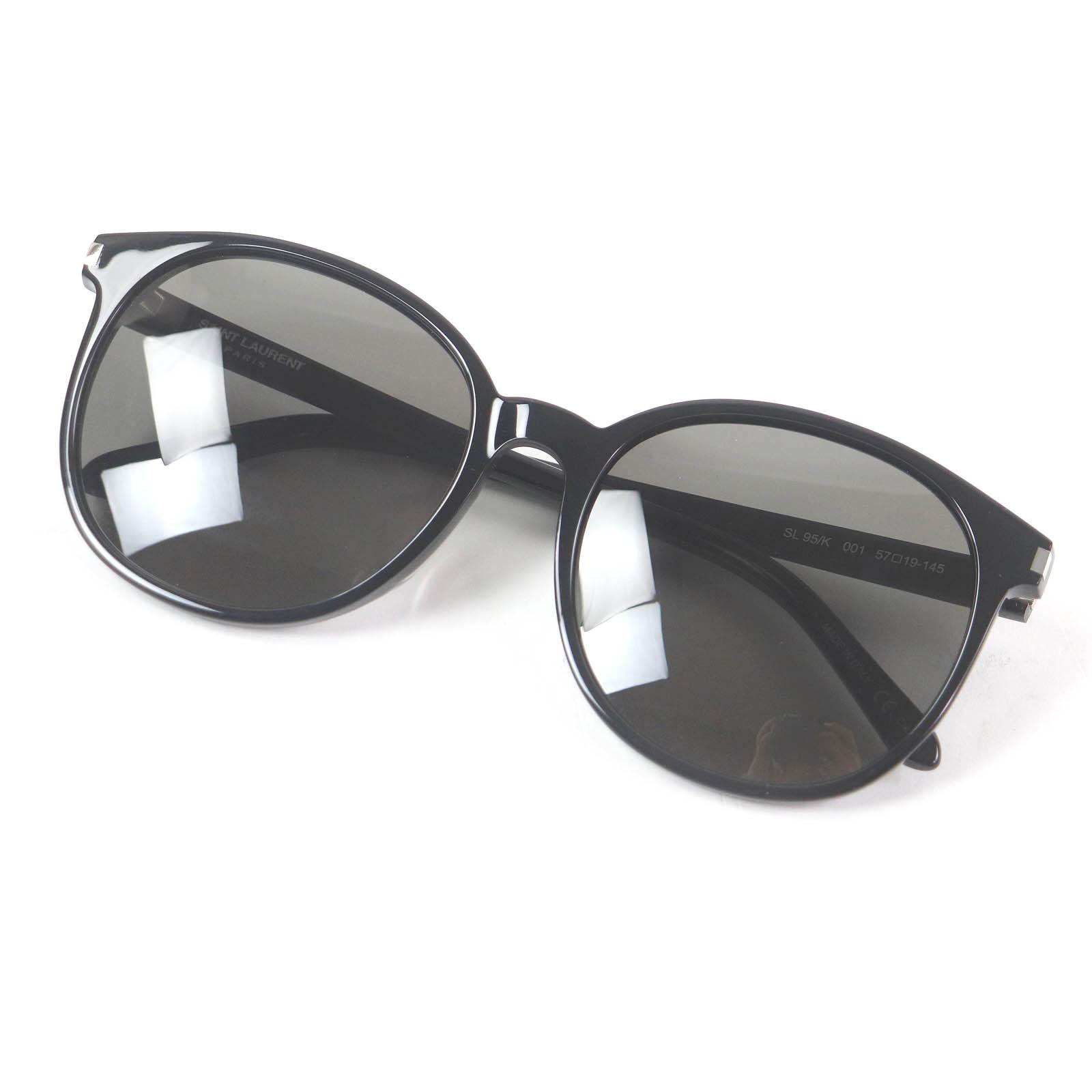 Great SAINT LAURENT PARIS sunglasses Logo Boston Frame black mens SL566 Used
Great SAINT LAURENT PARIS sunglasses Logo Boston Frame black mens SL566 Used