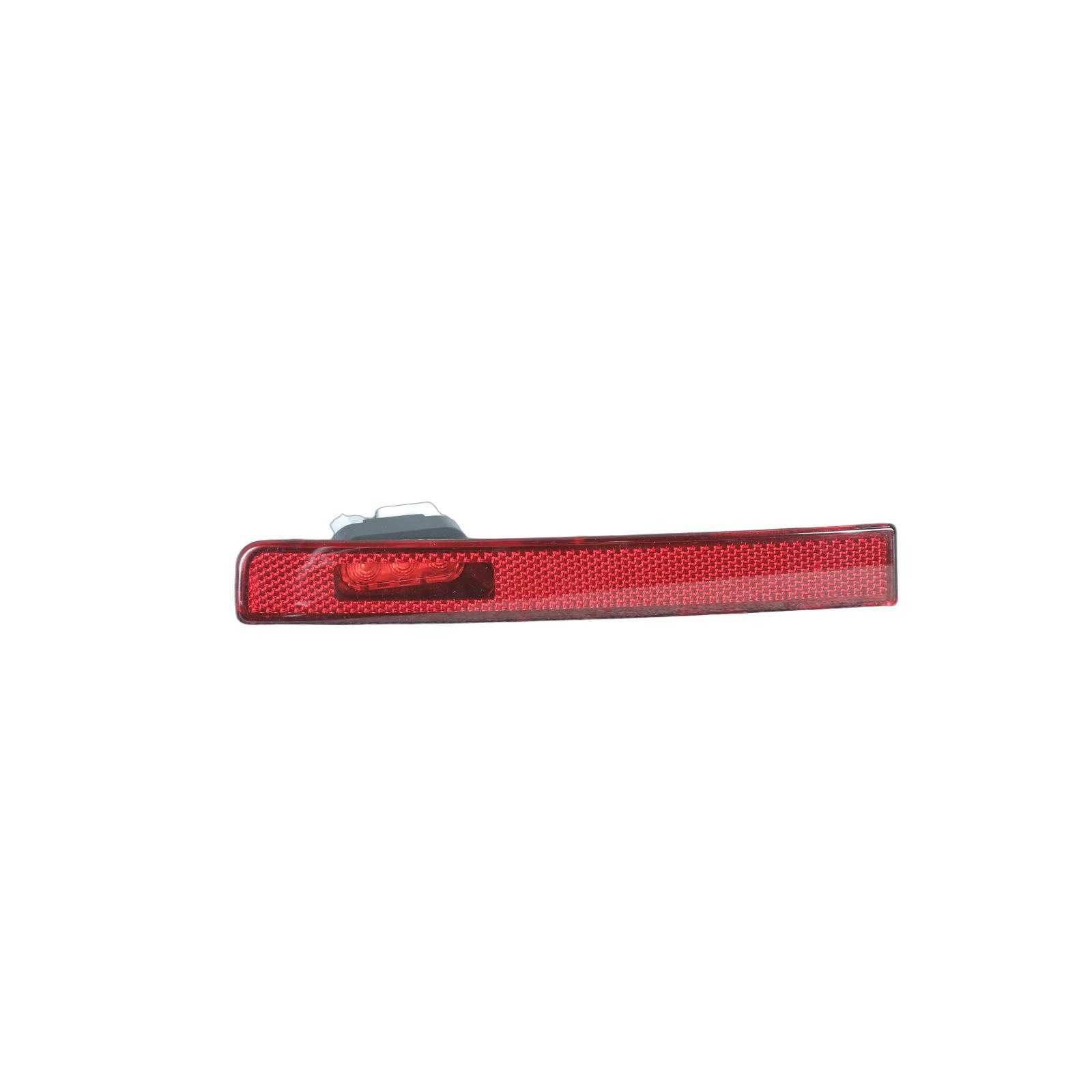 Land Rover Defender (L663) Right Rear Bumper Light
Land Rover Defender (L663) Right Rear Bumper Light