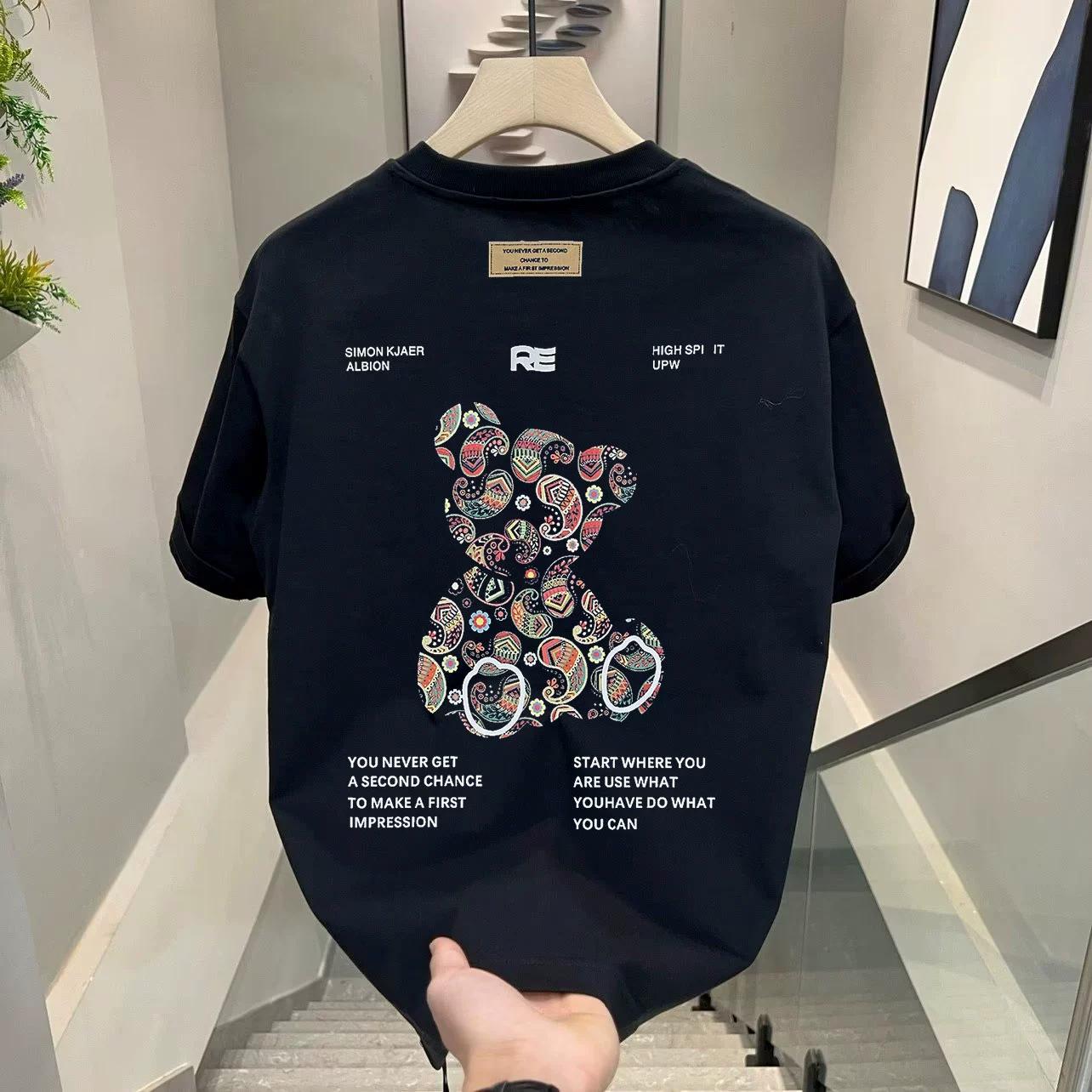 Мужская футболка с принтом медведя из мультфильма, высококачественная рубашка с короткими рукавами, уличная одежда для фитнеса 3XL чёрный
Мужская футболка с принтом медведя из мультфильма, высококачественная рубашка с короткими рукавами, уличная одежда для фитнеса 3XL чёрный