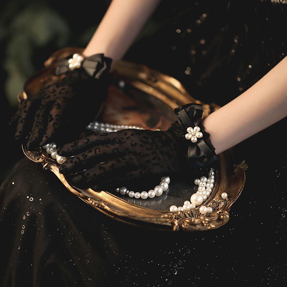 Delicate Wedding Accessories Dancing Party Pearl Full Finger Gloves Bow Gloves Mesh Mittens Flower
Delicate Wedding Accessories Dancing Party Pearl Full Finger Gloves Bow Gloves Mesh Mittens Flower