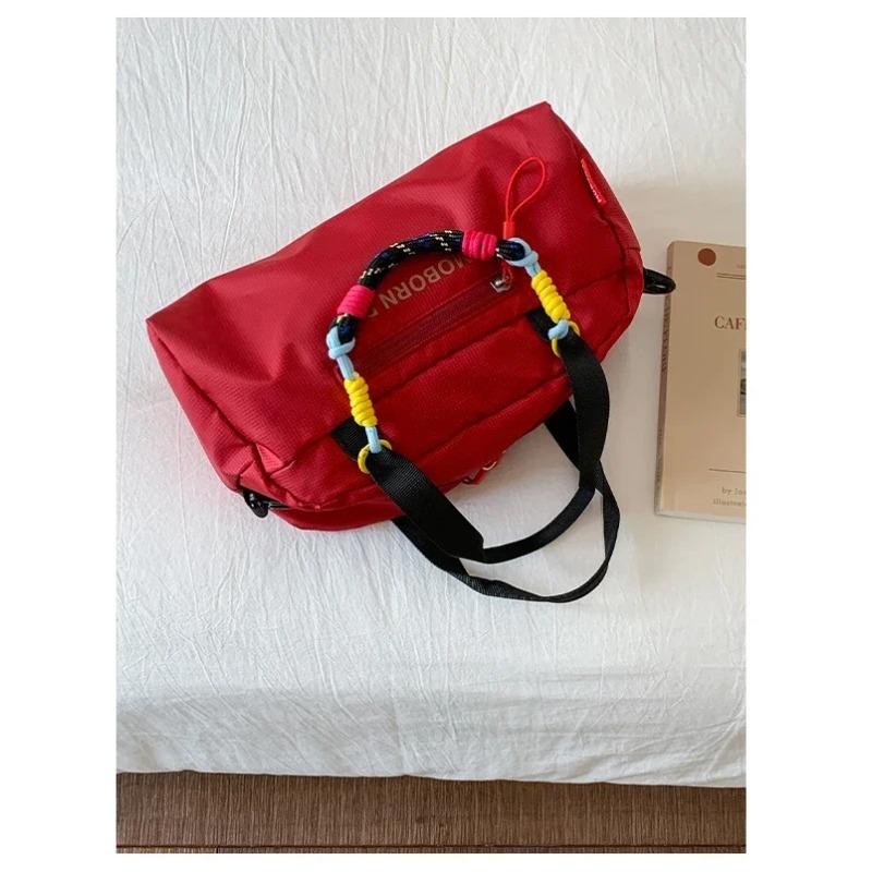 Summer Nyl Large Capacity Light Waterproof Handbags 2026 New Outdoor Sport Casual Versatile Ccise Women s Shoulder Bags червоний
Summer Nyl Large Capacity Light Waterproof Handbags 2026 New Outdoor Sport Casual Versatile Ccise Women s Shoulder Bags червоний