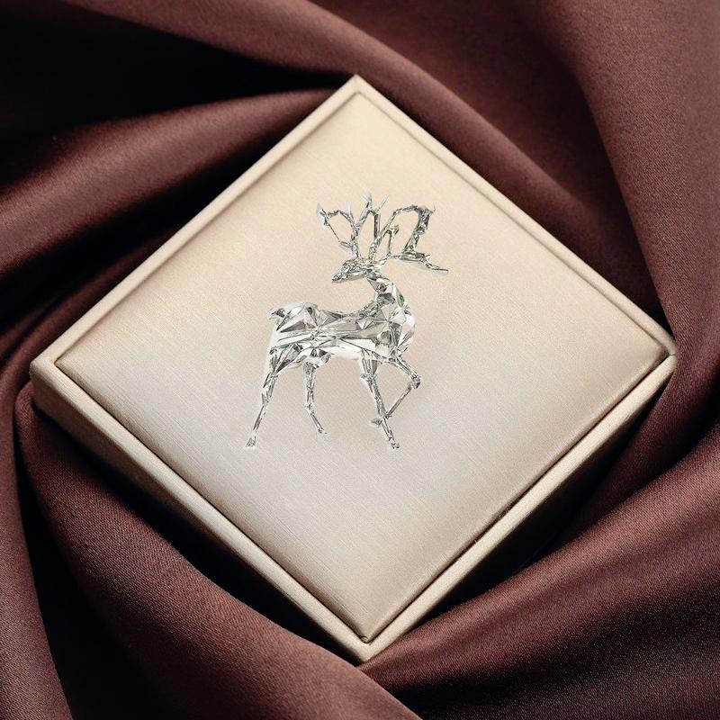 Christmas Elk Brooch Four Seasons Universal Alloy Glossy Animal Badge Shawl Scarf Patch Dress Shirt Sweatpin Christmas Gift
Christmas Elk Brooch Four Seasons Universal Alloy Glossy Animal Badge Shawl Scarf Patch Dress Shirt Sweatpin Christmas Gift