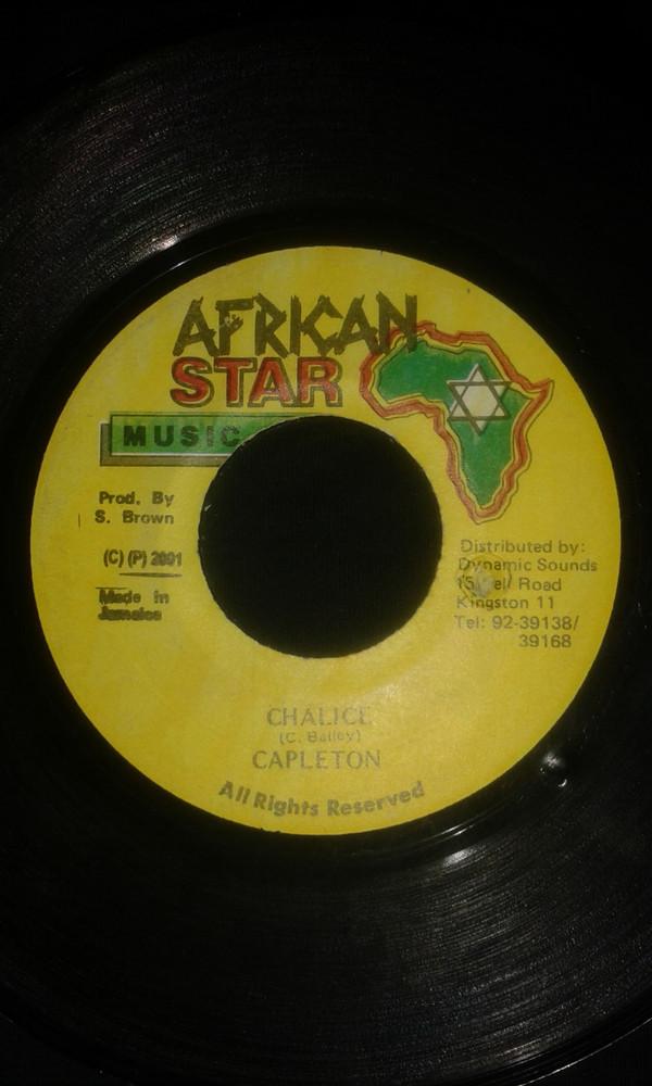 7inch Record CAPLETON - Chalice NONE African Star Mu 2001 Jamaica Reggae, Ska & Dub Used
7inch Record CAPLETON - Chalice NONE African Star Mu 2001 Jamaica Reggae, Ska & Dub Used