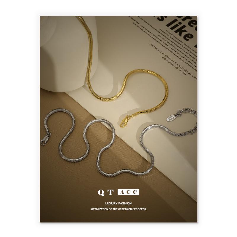 18K Gold-Plated Snake Bone Chain Necklace - Trendy European & American Style for Women золотой
18K Gold-Plated Snake Bone Chain Necklace - Trendy European & American Style for Women золотой