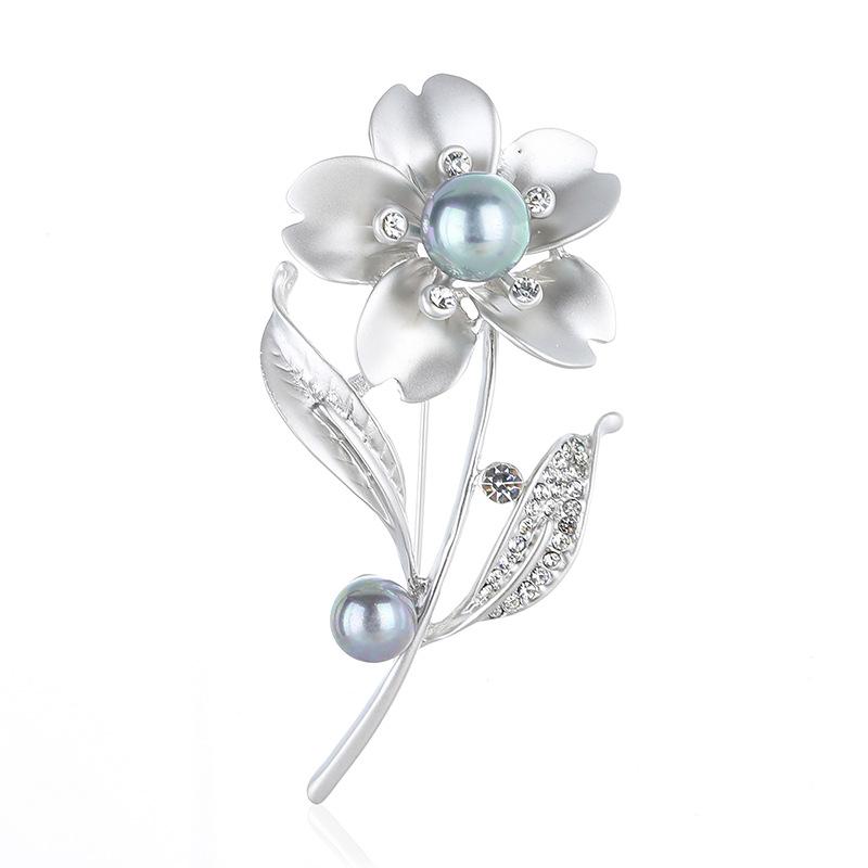 Elegant Sunflower Pearl Brooch for Women, Fashionable and Retro Brooch, Grand Rhinestone Anti-glare Pin
Elegant Sunflower Pearl Brooch for Women, Fashionable and Retro Brooch, Grand Rhinestone Anti-glare Pin