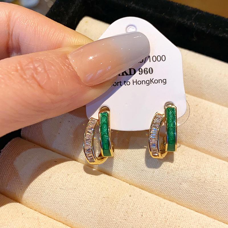 Real gold electroplated silver needle zircon geometric earrings Korean simple high-end stud earrings ins versatile earrings women
Real gold electroplated silver needle zircon geometric earrings Korean simple high-end stud earrings ins versatile earrings women