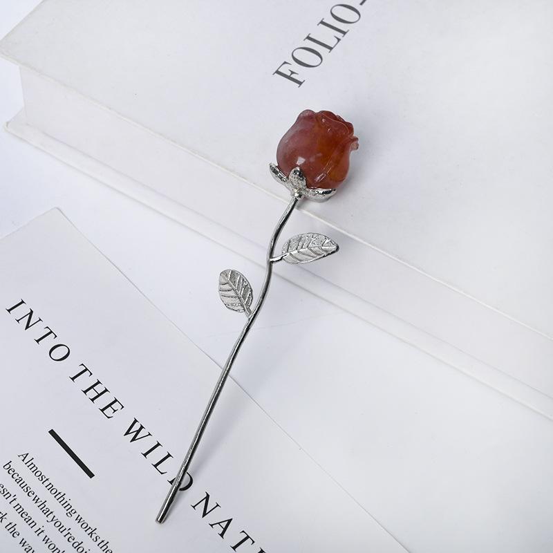 Natural Crystal Rose Hand Carved Raw Stone Home Office Decor Crystal Craft Ornament Valentine s Day Gift
Natural Crystal Rose Hand Carved Raw Stone Home Office Decor Crystal Craft Ornament Valentine s Day Gift