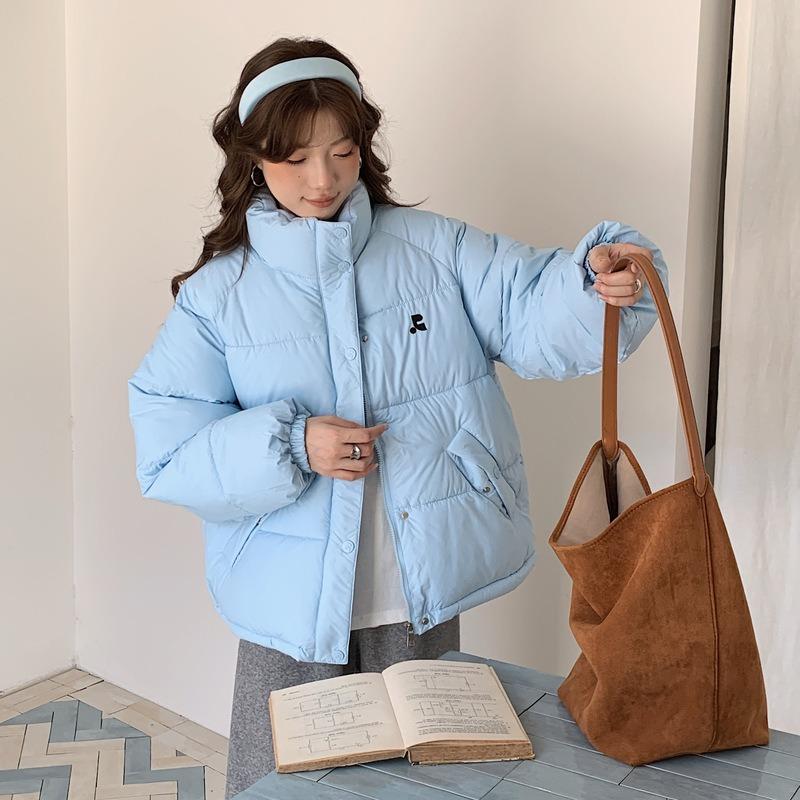 Зимняя новая хлебная одежда короткая пуховая хлопковая одежда стойка воротник ветрозащитная утолщенная простая куртка спортивная маленькая хлопковая куртка XXL светло-синий
Зимняя новая хлебная одежда короткая пуховая хлопковая одежда стойка воротник ветрозащитная утолщенная простая куртка спортивная маленькая хлопковая куртка XXL светло-синий