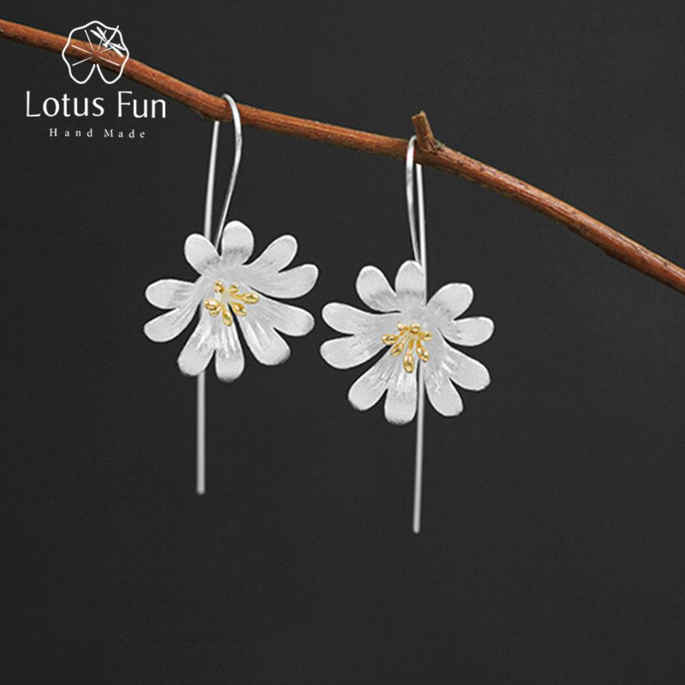 Lotus Fun из настоящего стерлингового серебра 925 пробы, креативные дизайнерские ювелирные изделия ручной работы, красивые цветущие цветы, висячие серьги для женщин
Lotus Fun из настоящего стерлингового серебра 925 пробы, креативные дизайнерские ювелирные изделия ручной работы, красивые цветущие цветы, висячие серьги для женщин