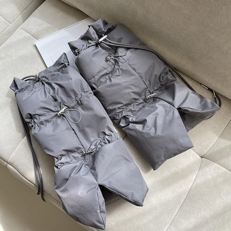 Модные новые зимние носки-чехлы, толстые длинные гетры на ноги со шнурком и завязками, чтобы сохранять тепло и защищать от ветра. Идеально подходят для занятий спортом на открытом воздухе. One Size серый
Модные новые зимние носки-чехлы, толстые длинные гетры на ноги со шнурком и завязками, чтобы сохранять тепло и защищать от ветра. Идеально подходят для занятий спортом на открытом воздухе. One Size серый