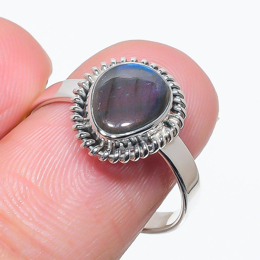 Natural Labradorite Gemstone Handmade 925 Solid Silver Jewelry Ring Size 9 n6Q45
Natural Labradorite Gemstone Handmade 925 Solid Silver Jewelry Ring Size 9 n6Q45