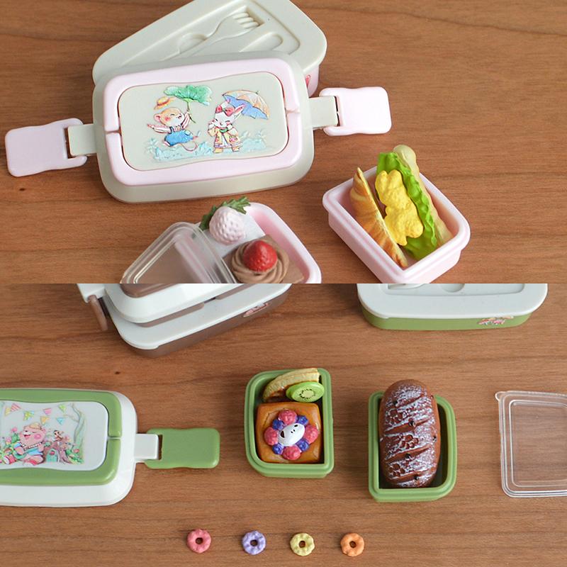 1/12 Dollhouse Simulation Hand-Held Lunch Box Picnic Box Model Doll Home Mini Kitchen Tableware Decoration Pretend Play Toys A2 Cartoon version
1/12 Dollhouse Simulation Hand-Held Lunch Box Picnic Box Model Doll Home Mini Kitchen Tableware Decoration Pretend Play Toys A2 Cartoon version