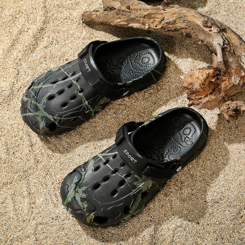 Hole shoes men s deodorant and non-slip outer wear summer slippers Putian eva beach shoes casual driving sandals men 47 чёрный
Hole shoes men s deodorant and non-slip outer wear summer slippers Putian eva beach shoes casual driving sandals men 47 чёрный