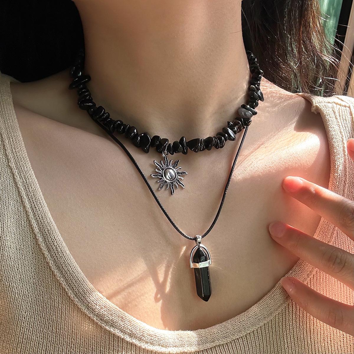 Holiday Wind Irregular Gravel Necklace Female, Sweet Personality Dragonfly Crystal Multi-Layer Necklace
Holiday Wind Irregular Gravel Necklace Female, Sweet Personality Dragonfly Crystal Multi-Layer Necklace