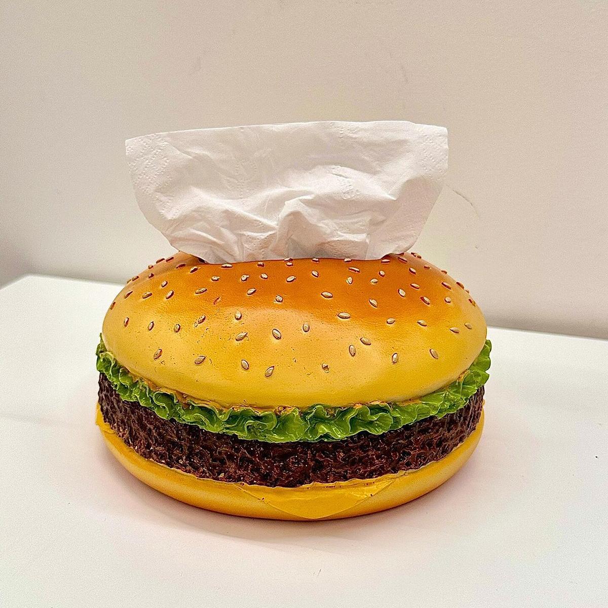 Hamburger tissue box creative American retro living room tissue box home fun decoration ornaments napkin holder
Hamburger tissue box creative American retro living room tissue box home fun decoration ornaments napkin holder