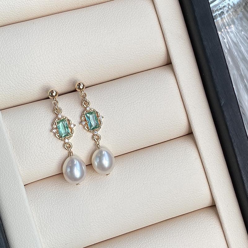 Elegant S925 Sterling Silver Pearl and Rectangular Diamond Earrings - Trendy Minimalist High-End Design for Women 925 Silver платиновый
Elegant S925 Sterling Silver Pearl and Rectangular Diamond Earrings - Trendy Minimalist High-End Design for Women 925 Silver платиновый