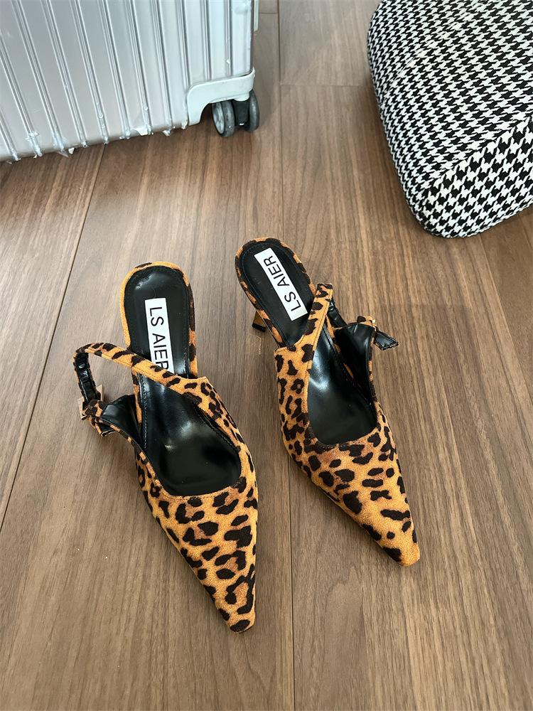 Весна 2024 новые серебристые туфли-лодочки на высоком каблуке женские стилет темпераментный стиль королевской сестры лакированная кожа сексуальные одинарные туфли французские сандалии 40 цветной печати леопарда
Весна 2024 новые серебристые туфли-лодочки на высоком каблуке женские стилет темпераментный стиль королевской сестры лакированная кожа сексуальные одинарные туфли французские сандалии 40 цветной печати леопарда