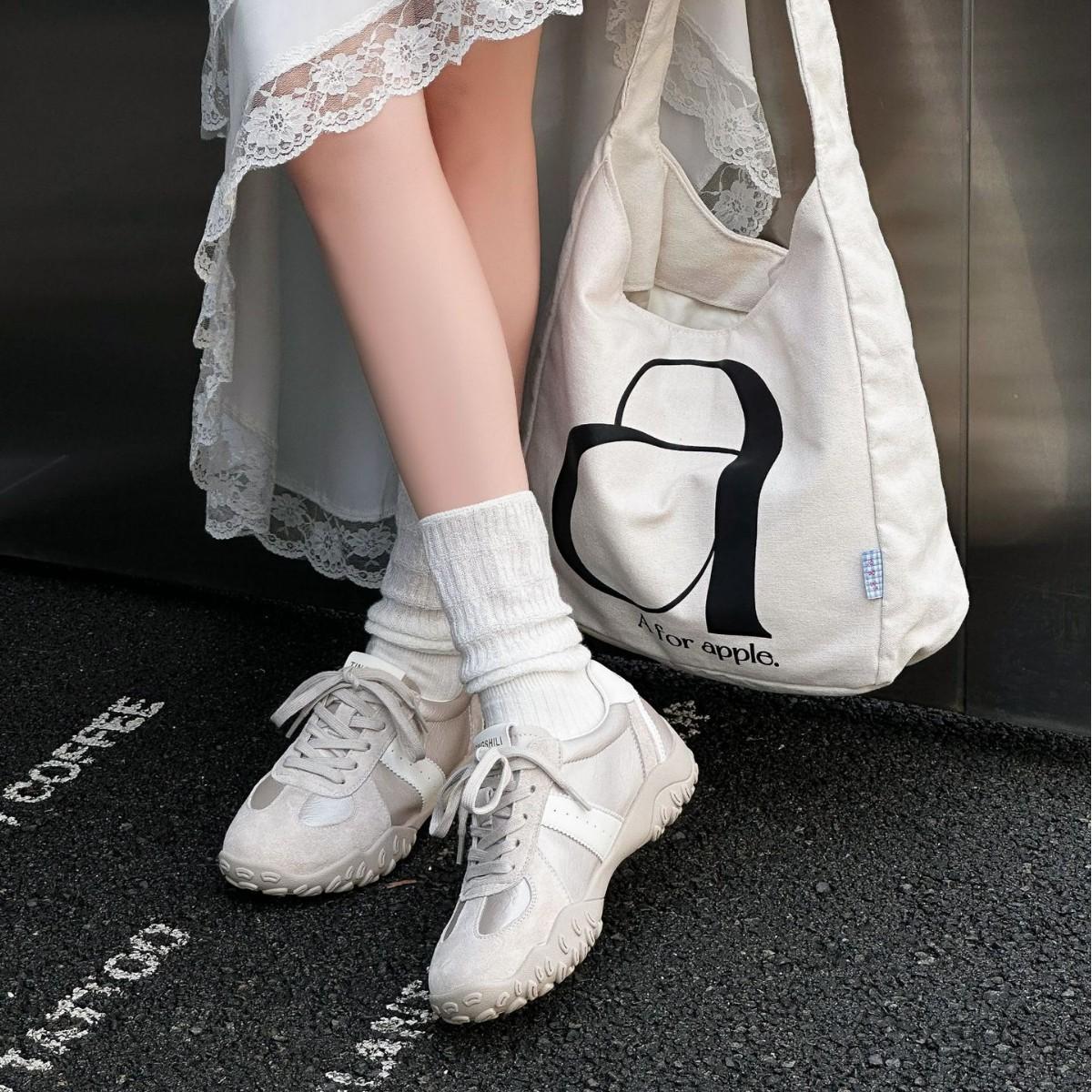 New small inner height increase women s versatile lace-up casual sports shoes platform shoes 35 розовый
New small inner height increase women s versatile lace-up casual sports shoes platform shoes 35 розовый