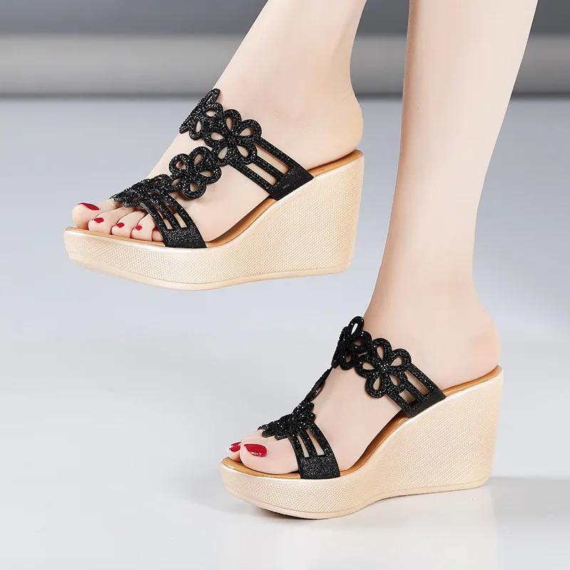 Большой размер 32-43 Серебристые Золотистые Туфли на платформе с вырезами и стразами Женские Летние 2025 Высокие каблуки Слайды Массивные танкетки Шлепанцы Вечеринка 32 чёрный
Большой размер 32-43 Серебристые Золотистые Туфли на платформе с вырезами и стразами Женские Летние 2025 Высокие каблуки Слайды Массивные танкетки Шлепанцы Вечеринка 32 чёрный