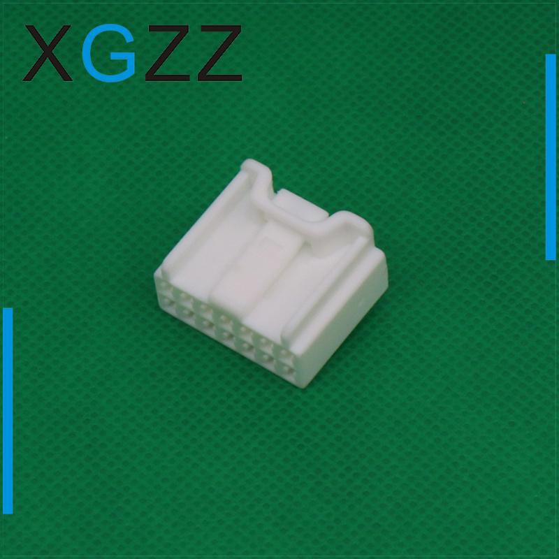 7187-8855 7186-8850 is suitable for Honda reverse rearview mirror wiring harness with a 14PIN plug, original 14P F
7187-8855 7186-8850 is suitable for Honda reverse rearview mirror wiring harness with a 14PIN plug, original 14P F