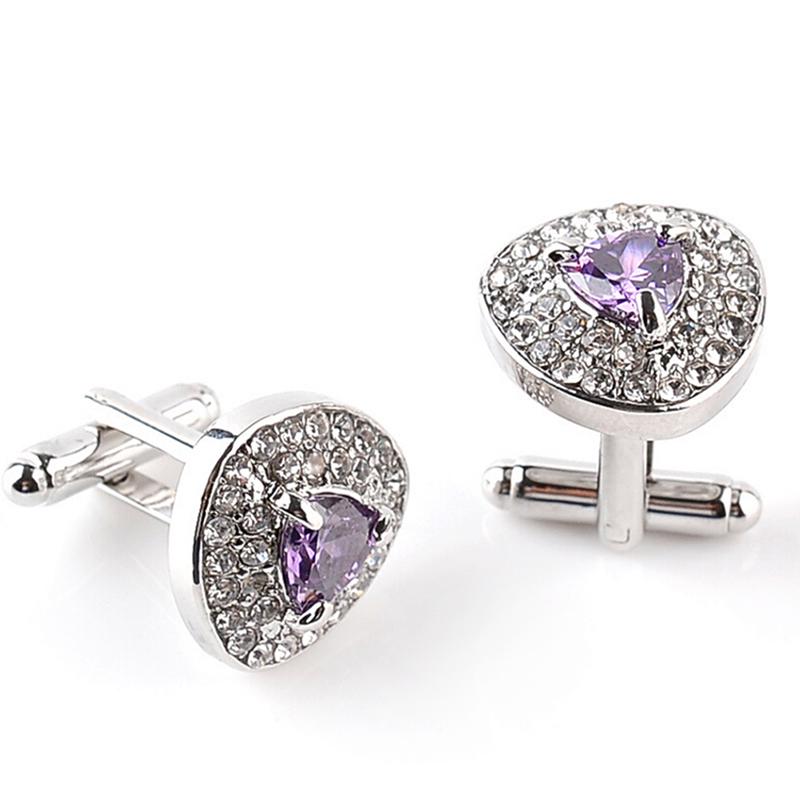 Подарок на запонку с треугольным цирконием в виде пуговицы на рубашке фиолетовый
Подарок на запонку с треугольным цирконием в виде пуговицы на рубашке фиолетовый
