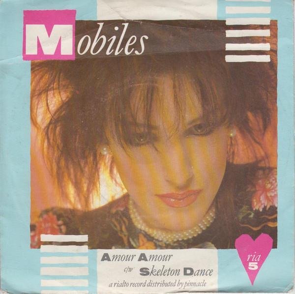 7inch Record MOBILES Amour Amour Skeleton Dance RIA58 RIALTO 1982 UK Dance Electronica Used
7inch Record MOBILES Amour Amour Skeleton Dance RIA58 RIALTO 1982 UK Dance Electronica Used