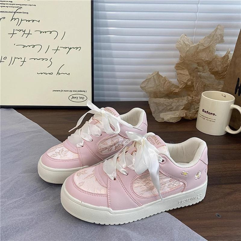 Bread shoes low-top student board shoes children s leather surface spring new niche versatile cream platform white shoes 40
Bread shoes low-top student board shoes children s leather surface spring new niche versatile cream platform white shoes 40