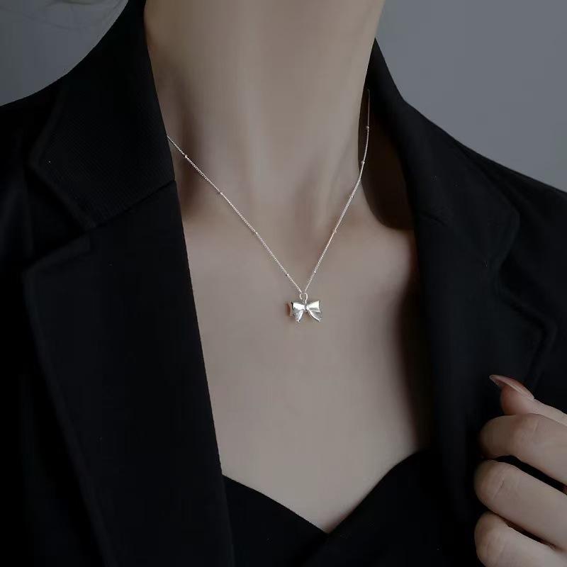 925 Silver Zircon Love Heart Necklaces for Women Girl Moon Luck Hotan Jade Jewelry
925 Silver Zircon Love Heart Necklaces for Women Girl Moon Luck Hotan Jade Jewelry
