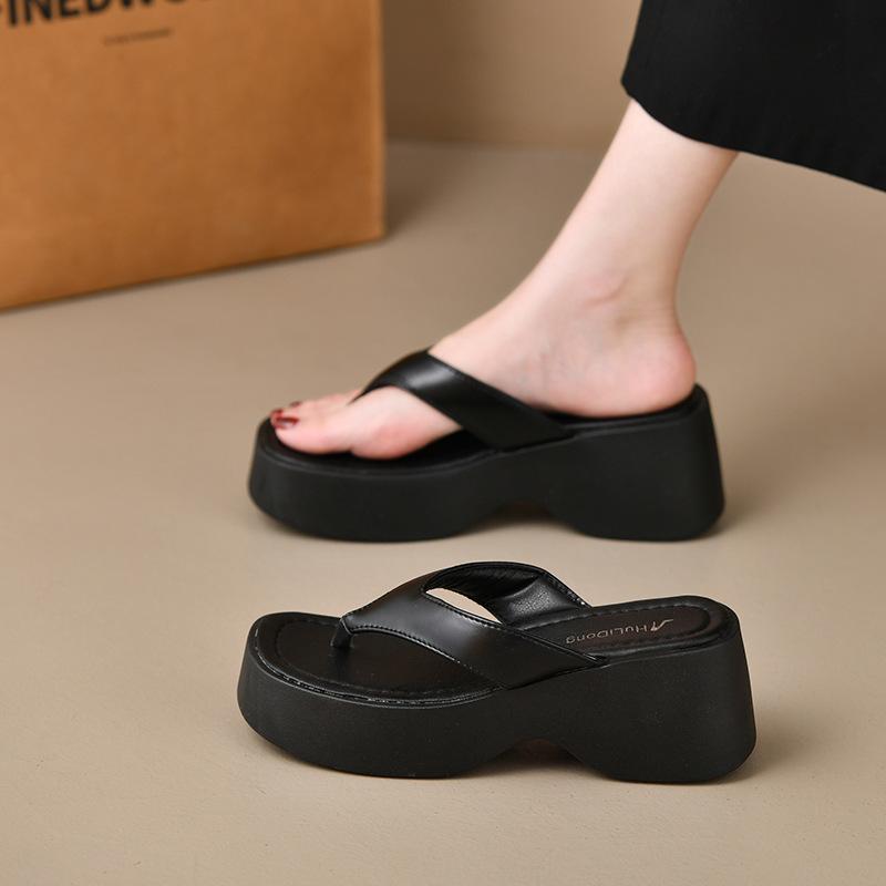 Thick-soled flip-flops for women s outer wear summer new muffin slope heel heel silver toe beach sandals 35 чорний
Thick-soled flip-flops for women s outer wear summer new muffin slope heel heel silver toe beach sandals 35 чорний