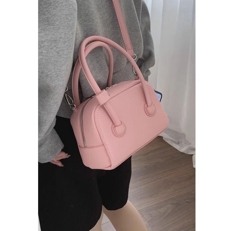Korean portable bowling bag women s 2024 new trendy fashion cherry blossom powder small square bag messenger commuter bag bag + shoulder strap рожевий
Korean portable bowling bag women s 2024 new trendy fashion cherry blossom powder small square bag messenger commuter bag bag + shoulder strap рожевий