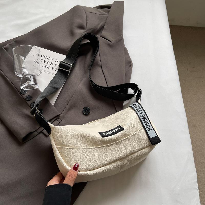 Niche design bag women s bag 2025 new beautiful summer casual foreign style personalized messenger bag fashion small square bag
Niche design bag women s bag 2025 new beautiful summer casual foreign style personalized messenger bag fashion small square bag