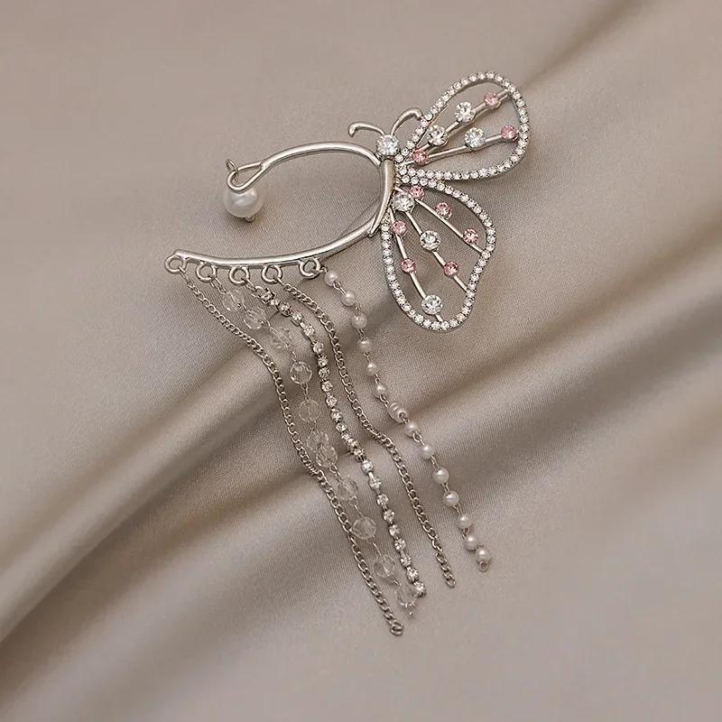 Retro Crystal Butterfly Pearl Earrings with Fashionable Long Tassels Sexy Hollow Out Women s Elegant Earring Sweet Girls Jewelry Right Ear
Retro Crystal Butterfly Pearl Earrings with Fashionable Long Tassels Sexy Hollow Out Women s Elegant Earring Sweet Girls Jewelry Right Ear