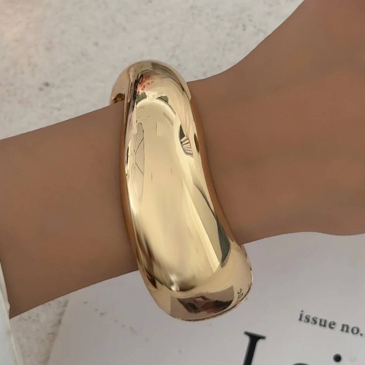 Salircon 3 Styles Vintage Punk Brown Coffee Thick Resin Acrylic Bangles Geometric Irregular Wide Cuff Bracelet Women Men Jewelry
Salircon 3 Styles Vintage Punk Brown Coffee Thick Resin Acrylic Bangles Geometric Irregular Wide Cuff Bracelet Women Men Jewelry