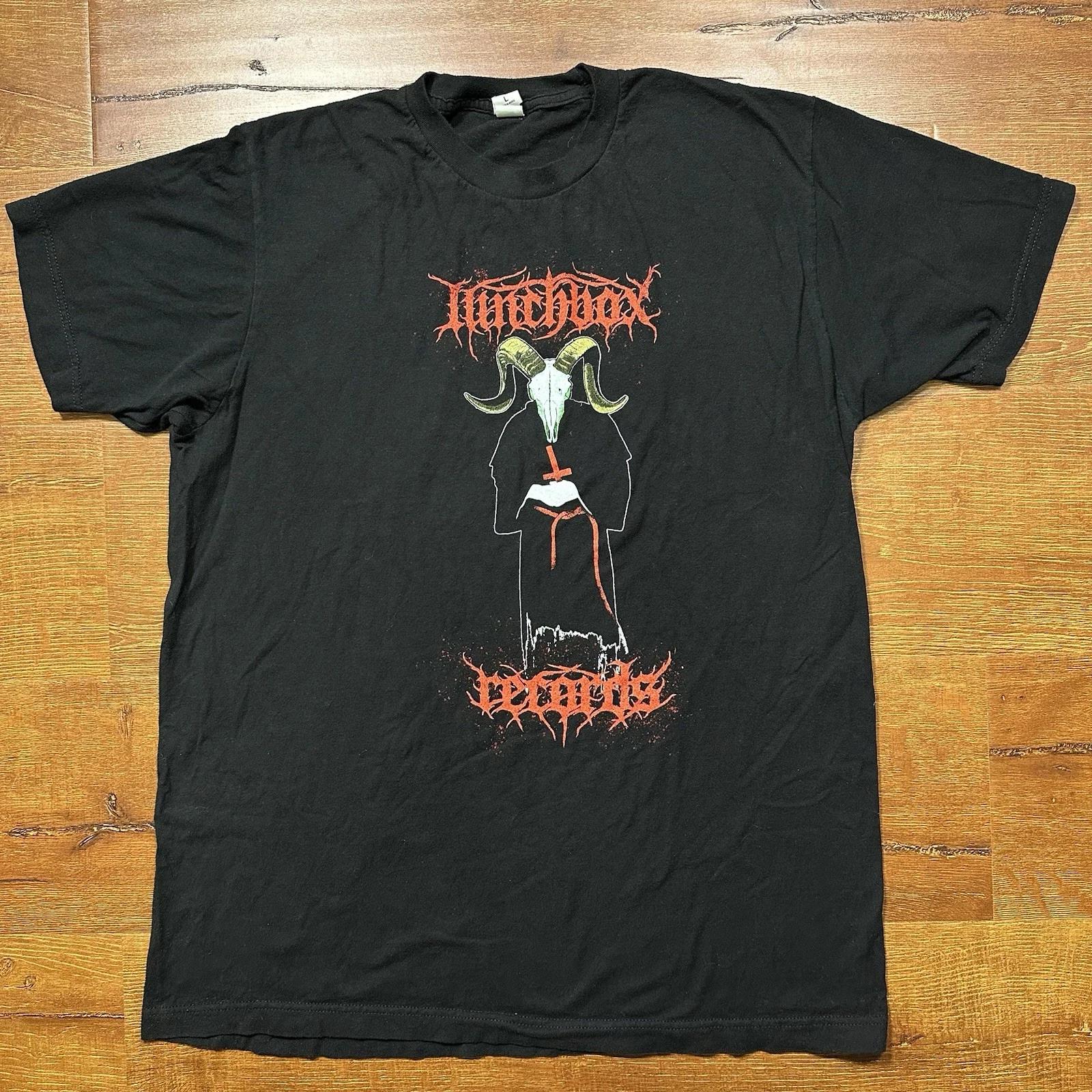 Lunchbox Records T Shirt Mens L Black Short Sleeve Band Punk Rock Goth Music M
Lunchbox Records T Shirt Mens L Black Short Sleeve Band Punk Rock Goth Music M