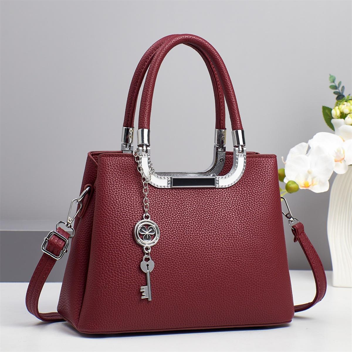 Новая сумка-макаронс Мода Сумка через плечо Большая вместимость Корейская версия Модный тренд Женская сумка .
Новая сумка-макаронс Мода Сумка через плечо Большая вместимость Корейская версия Модный тренд Женская сумка .