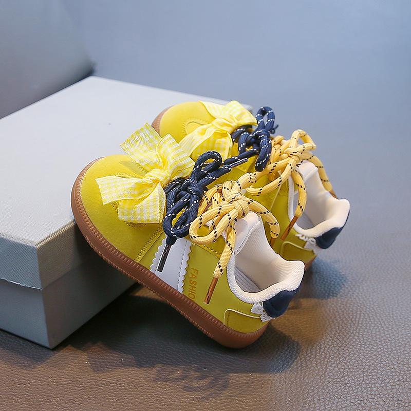 Girls casual and comfortable breathable German training shoes 2025 spring and autumn new bow foreign style Korean version sports shoes 25
Girls casual and comfortable breathable German training shoes 2025 spring and autumn new bow foreign style Korean version sports shoes 25