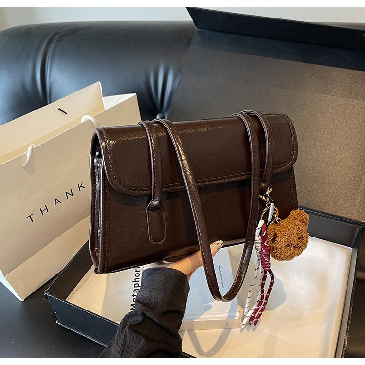 Ретро сумка женская большая вместимость 2024 новая осенне-зимняя повседневная универсальная высококачественная женская сумка через плечо для поездок на работу
Ретро сумка женская большая вместимость 2024 новая осенне-зимняя повседневная универсальная высококачественная женская сумка через плечо для поездок на работу