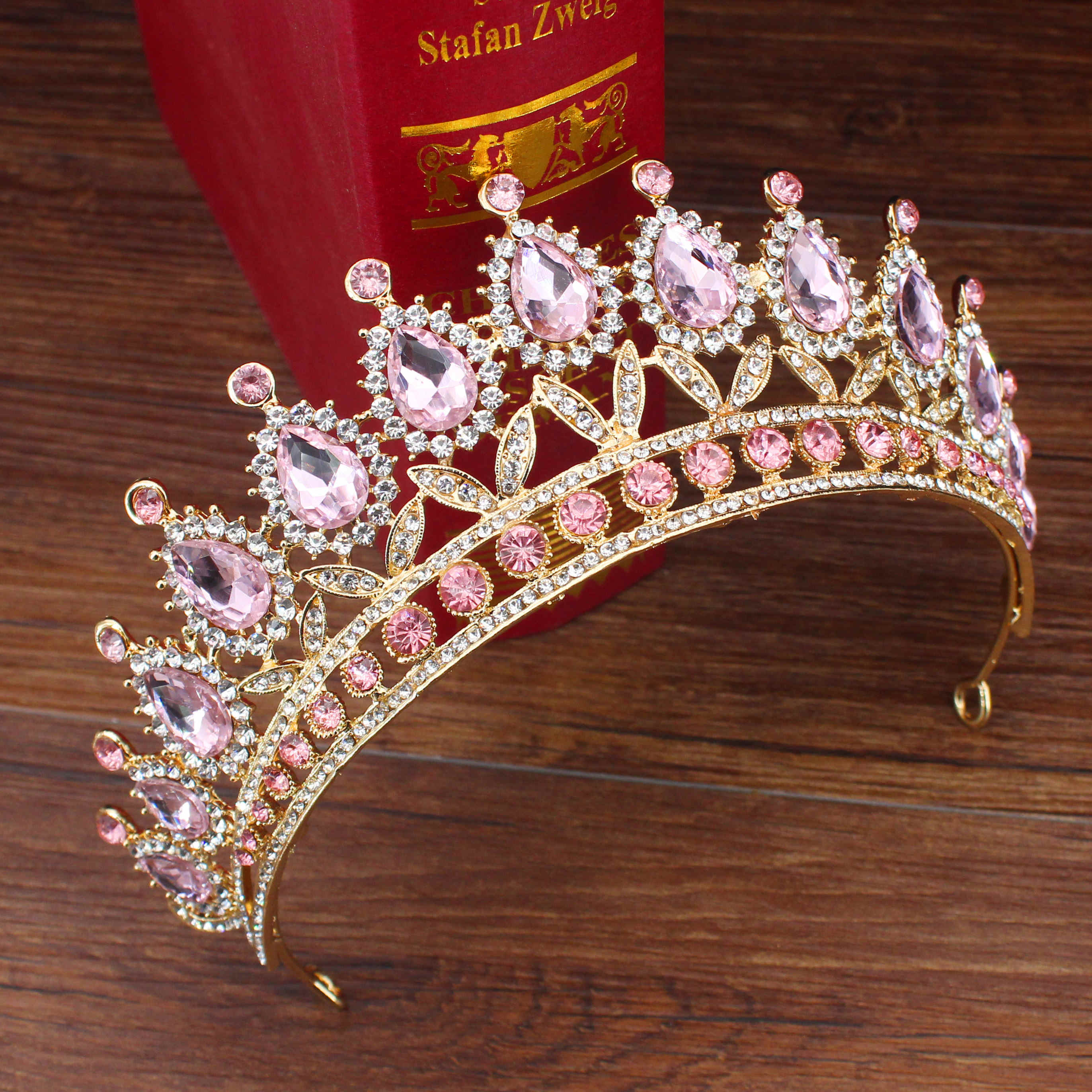 Baroque Vintage Green Royal Tiara Crowns Bride Blue Red Queen Crown Bridal Headband Wedding Tiara For Women Hair Jewelry
Baroque Vintage Green Royal Tiara Crowns Bride Blue Red Queen Crown Bridal Headband Wedding Tiara For Women Hair Jewelry