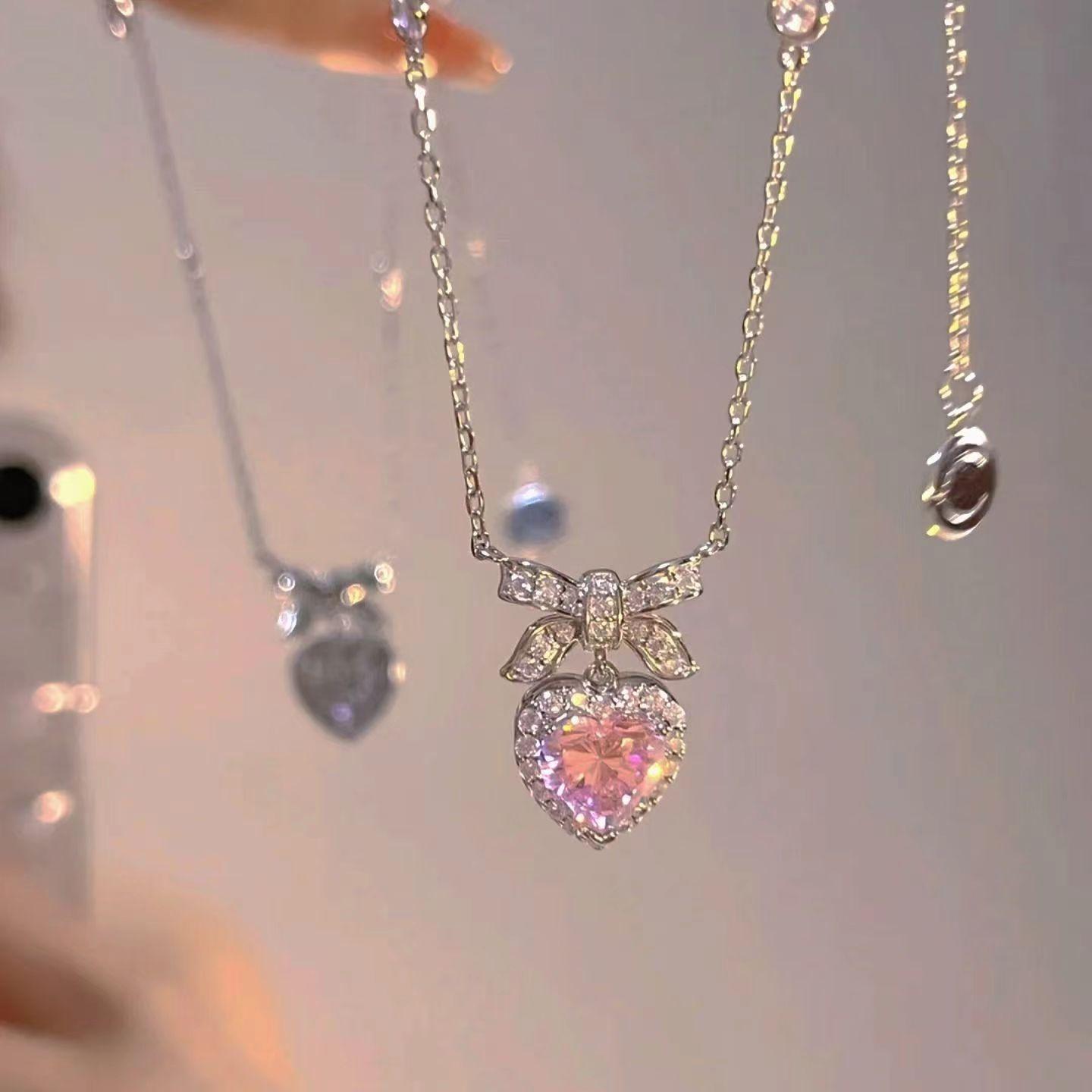 Princess knot necklace women s niche design light luxury sweet heart style versatile fashion Valentine s Day gift high value
Princess knot necklace women s niche design light luxury sweet heart style versatile fashion Valentine s Day gift high value