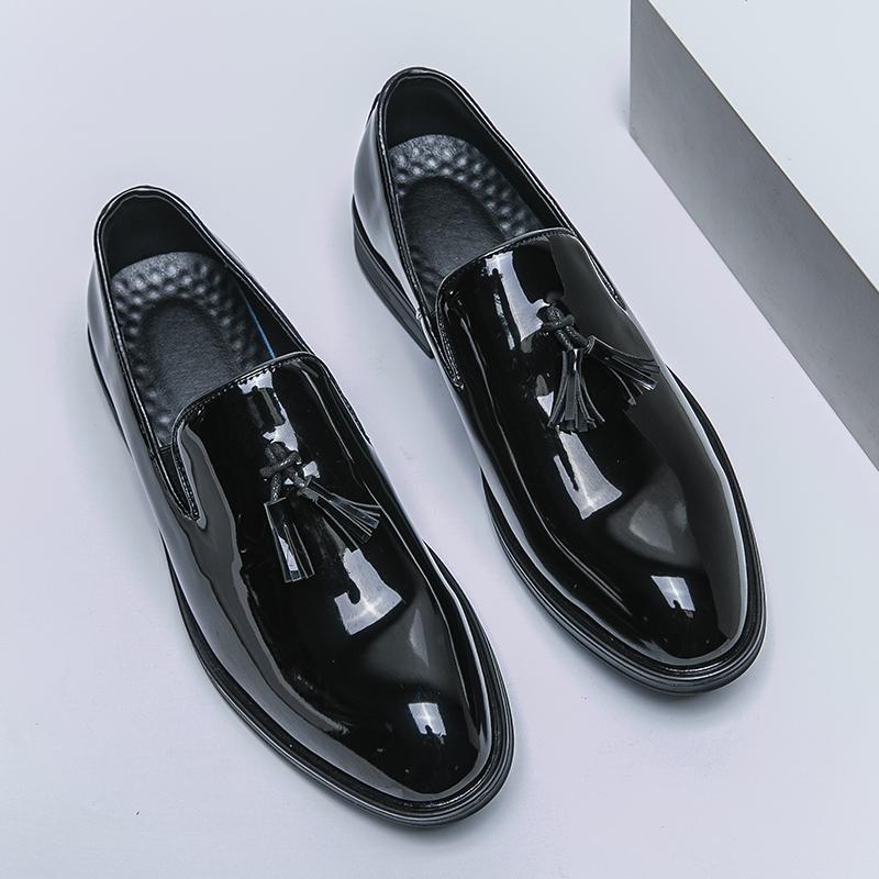 2025 fashion bright black platform foot cover one pedal lazy shoes British style trend pointed leather shoes loafers single shoes 38 чорний
2025 fashion bright black platform foot cover one pedal lazy shoes British style trend pointed leather shoes loafers single shoes 38 чорний