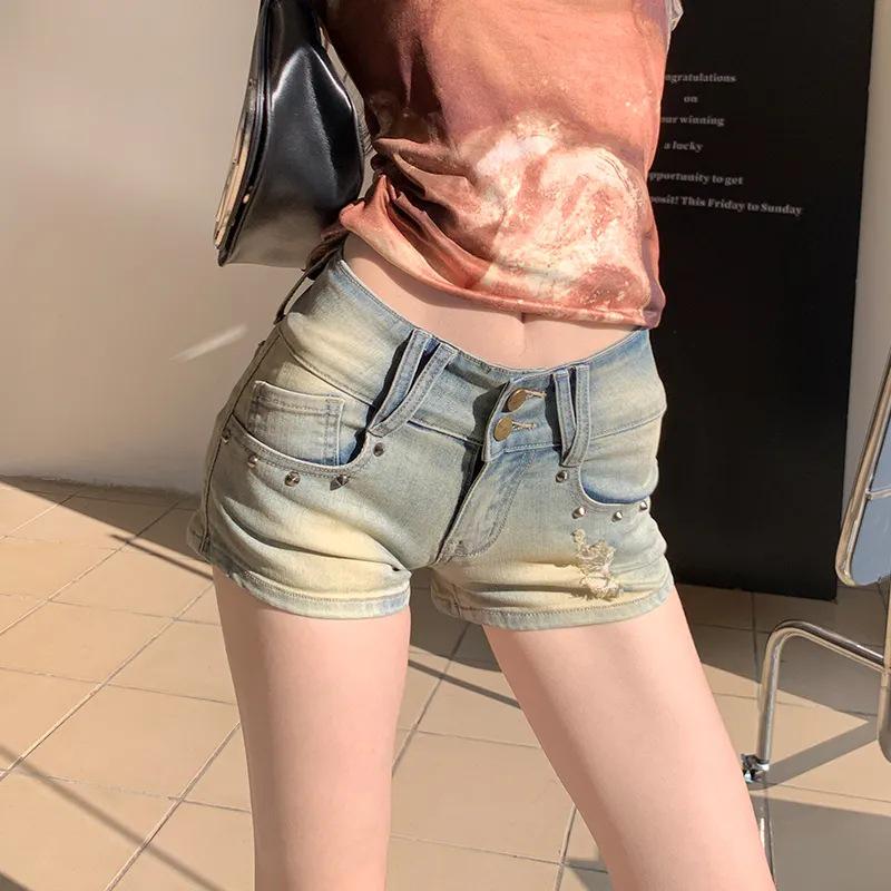 2025 Women s Low Waist Elastic Denim Shorts - Slimming, Ripped, Straight Leg, Super Short Hot Pants for Summer. M
2025 Women s Low Waist Elastic Denim Shorts - Slimming, Ripped, Straight Leg, Super Short Hot Pants for Summer. M
