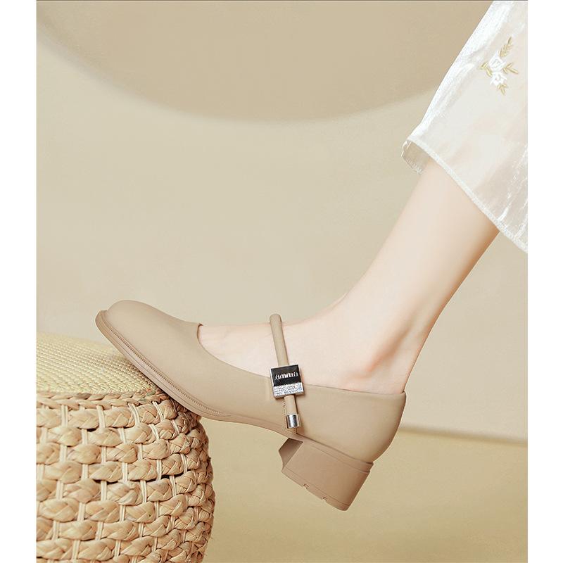 Single shoes retro temperament thick heels high heels platform soles new women s shoes with Mary Jane shoes 35 абрикосовий
Single shoes retro temperament thick heels high heels platform soles new women s shoes with Mary Jane shoes 35 абрикосовий