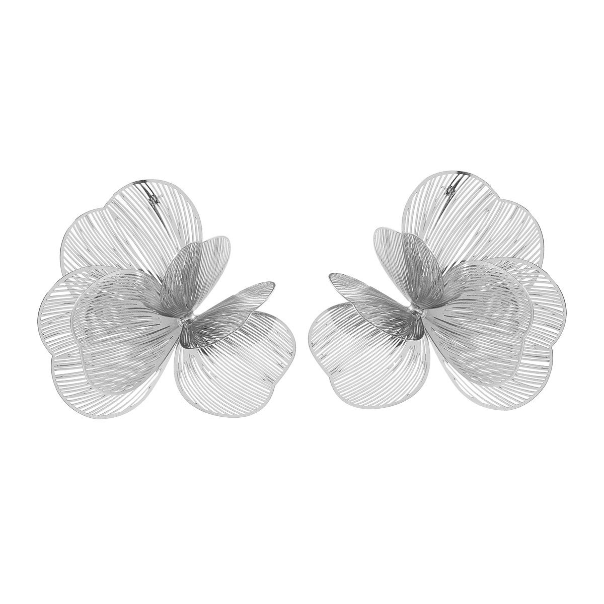 Pinkdudu Flower Zinc Alloy Stud Earrings Silver Plated Hollow Out Earrings Simple Casual Earring PD2209 срібний
Pinkdudu Flower Zinc Alloy Stud Earrings Silver Plated Hollow Out Earrings Simple Casual Earring PD2209 срібний