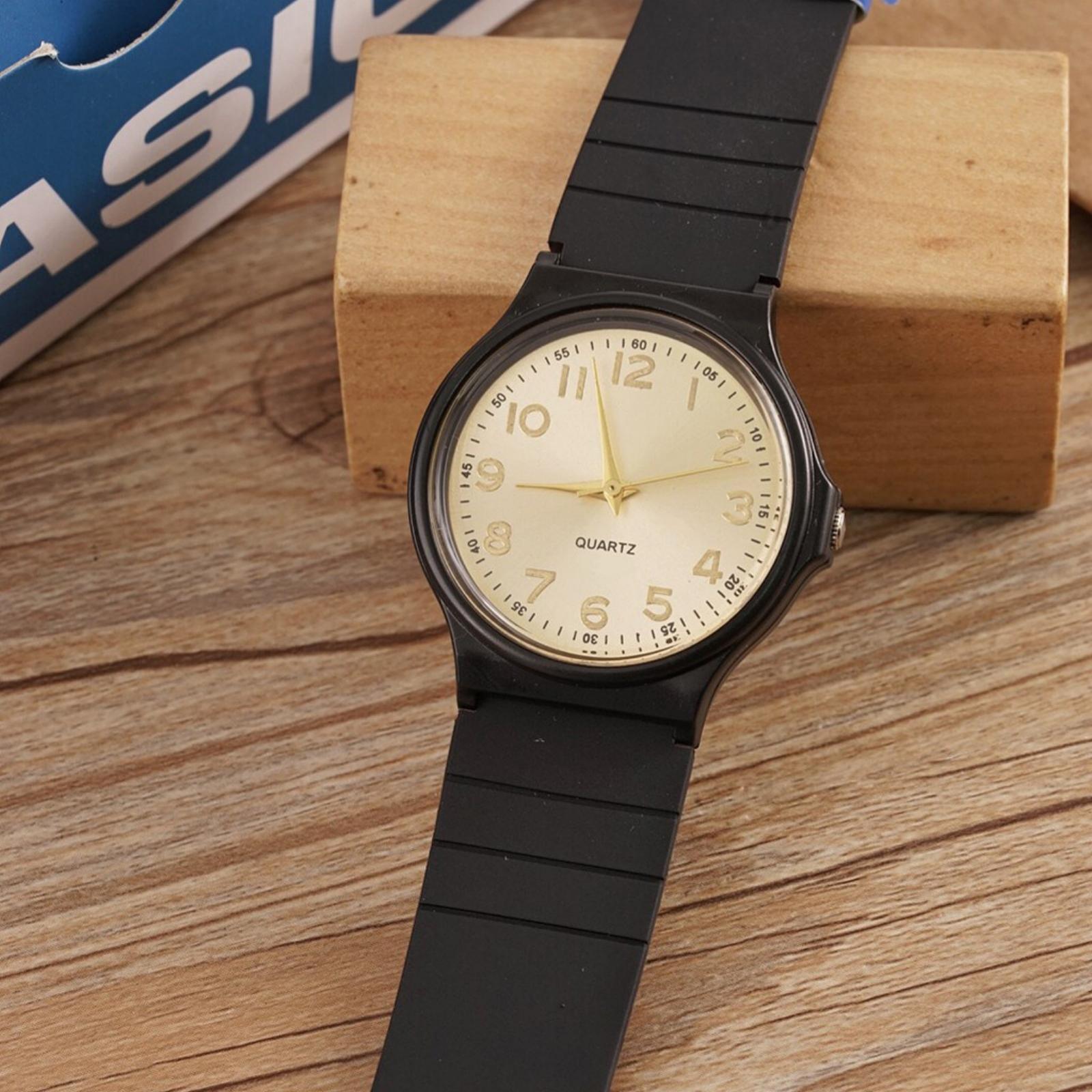 Мужские водонепроницаемые светящиеся наручные часы-будильник для бега One Size
Мужские водонепроницаемые светящиеся наручные часы-будильник для бега One Size