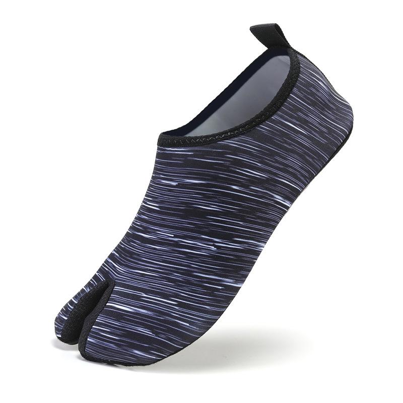 D07 Unisex Slip-On Swimming and Water Shoes, Elastic Mesh, Summer Flip-Flops, Creek Waders, Indoor Yoga Footwear, Large Sizes 40/41
D07 Unisex Slip-On Swimming and Water Shoes, Elastic Mesh, Summer Flip-Flops, Creek Waders, Indoor Yoga Footwear, Large Sizes 40/41