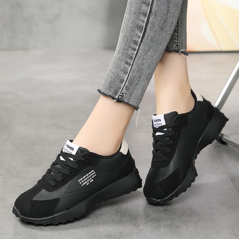 New casual shoes women s shoes versatile spring and autumn leather soft-soled round head middle heel lace-up sports shoes 35
New casual shoes women s shoes versatile spring and autumn leather soft-soled round head middle heel lace-up sports shoes 35