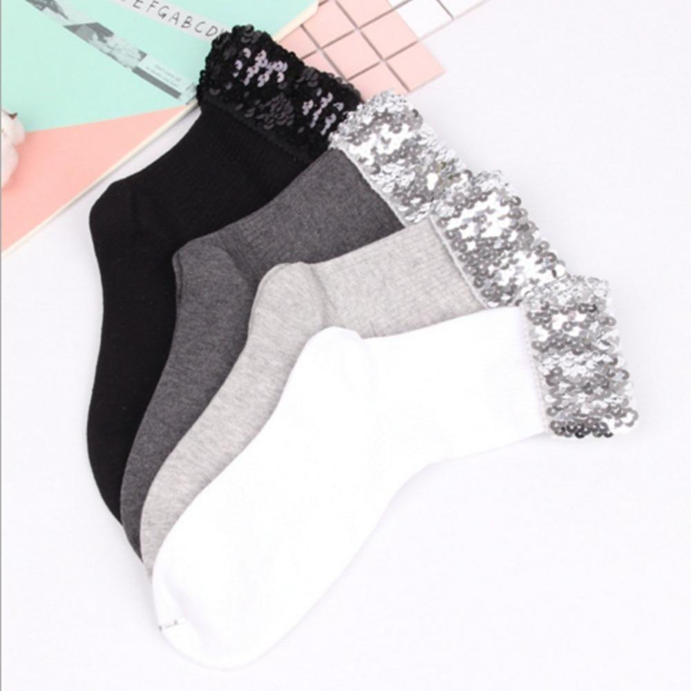 Autumn Harajuku Solid Color Short Socks Casual Hosiery Middle Tube Hosiery Girls Glitter Socks сірий
Autumn Harajuku Solid Color Short Socks Casual Hosiery Middle Tube Hosiery Girls Glitter Socks сірий